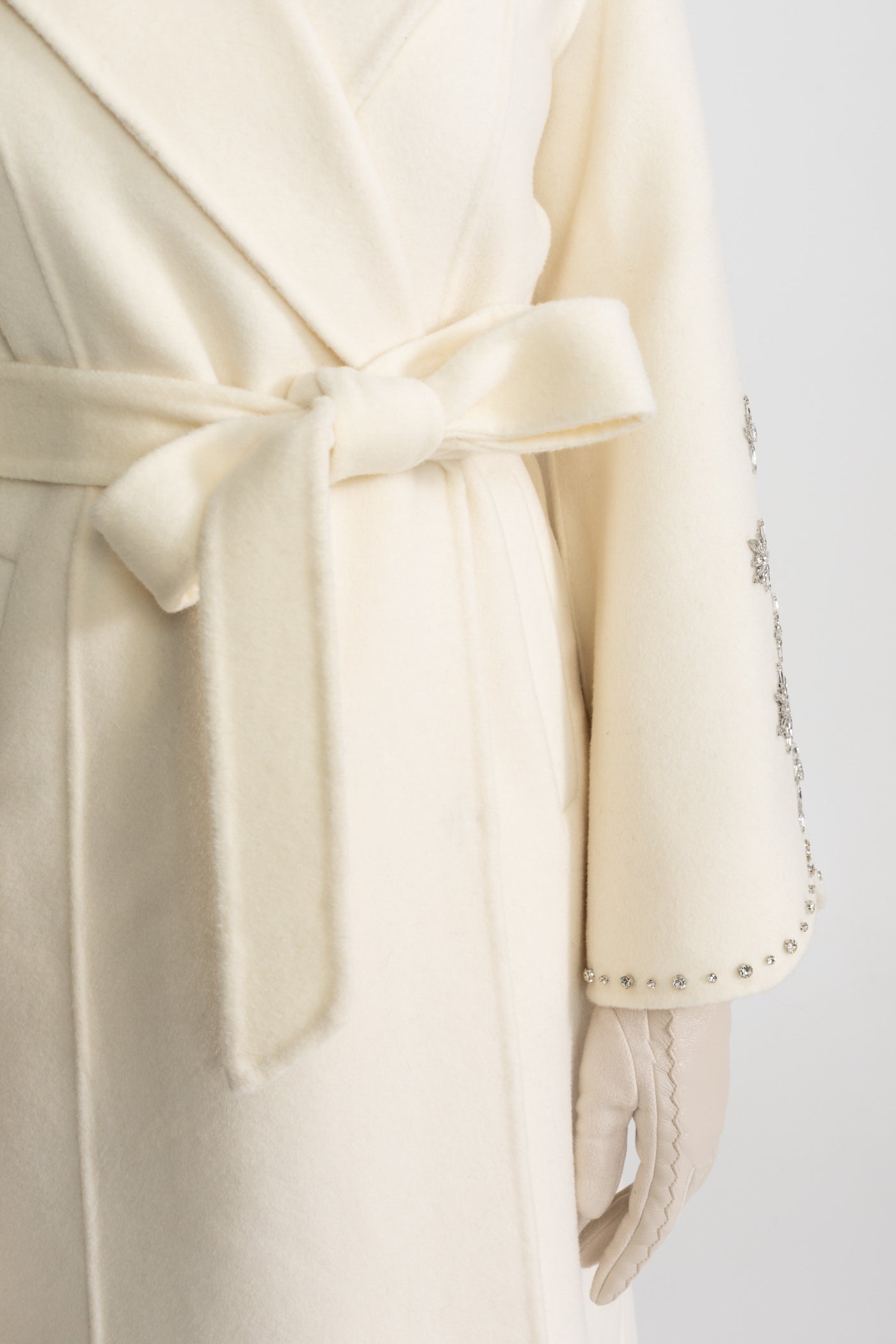 Embellished Wool Overcoat With Fox Fur Collar – Ivoire