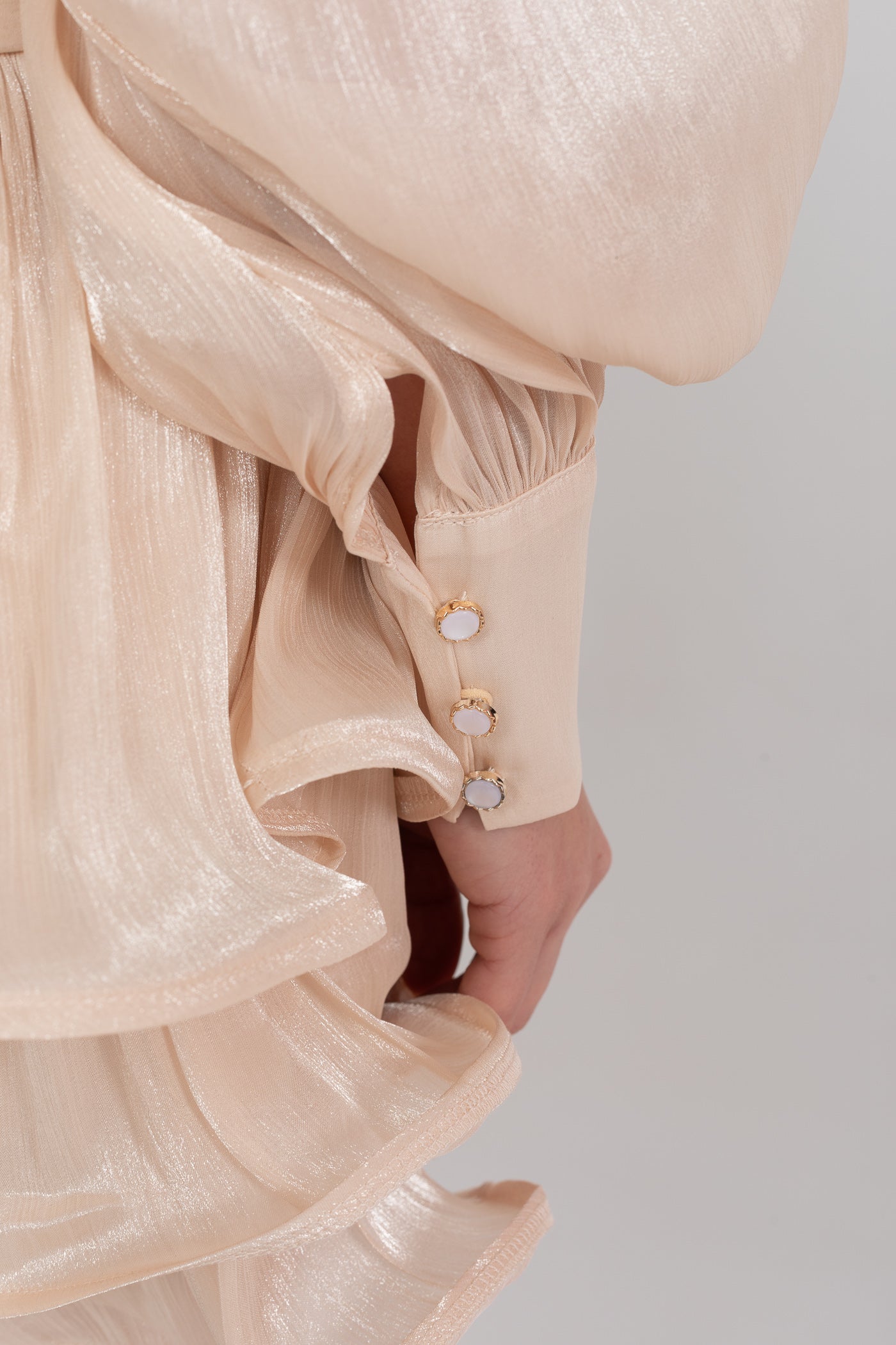 Rochie mini cu mâneci lungi strălucitoare și fustă cu volane în straturi - Șampanie 