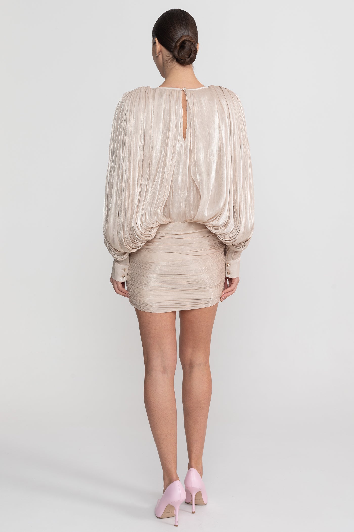 Rochie mini cu mâneci lungi drapate și mâneci tip aripă de liliac - Champagne 