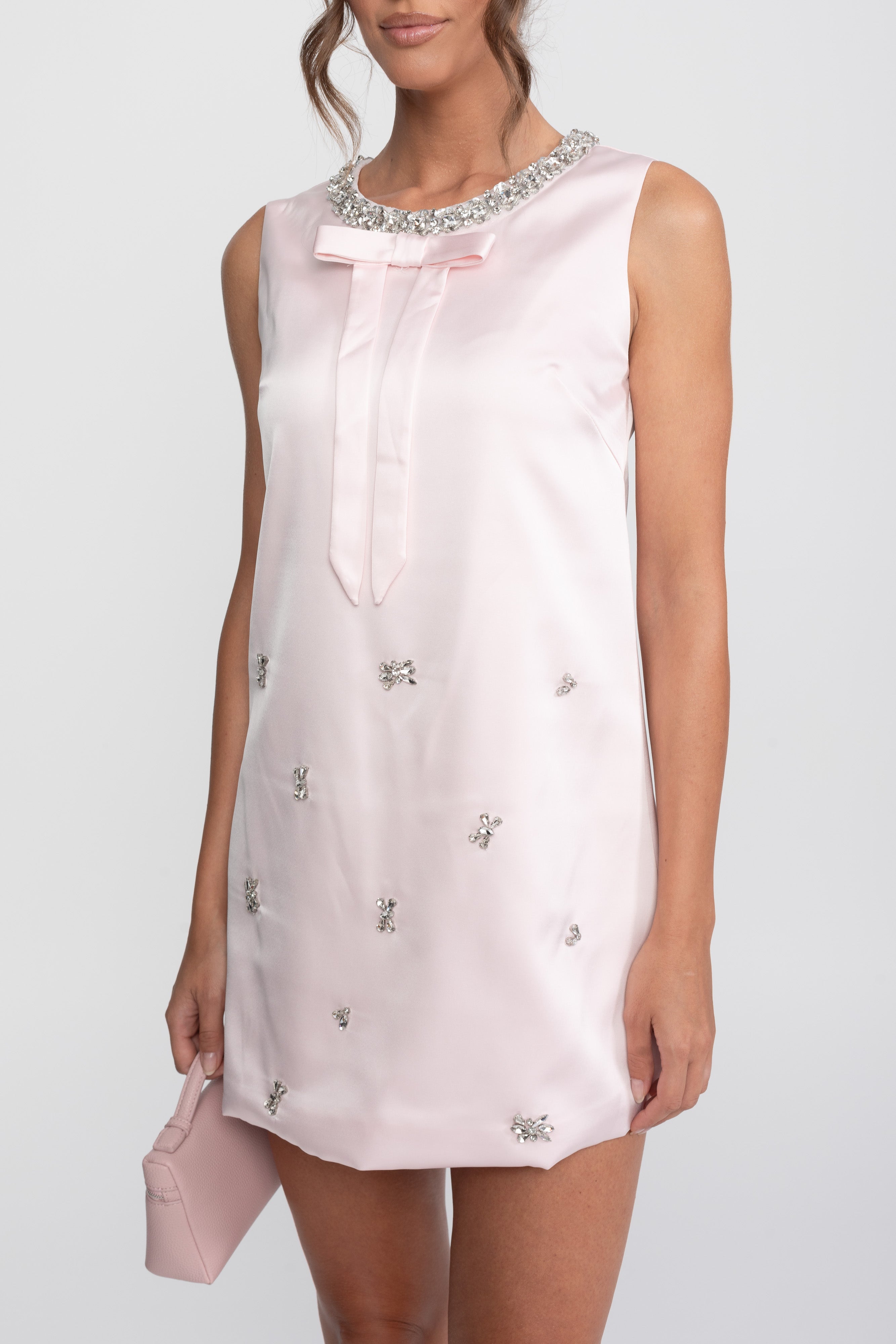 Rochie mini tip shift cu aplicații de cristale și fundă din satin - Roz 