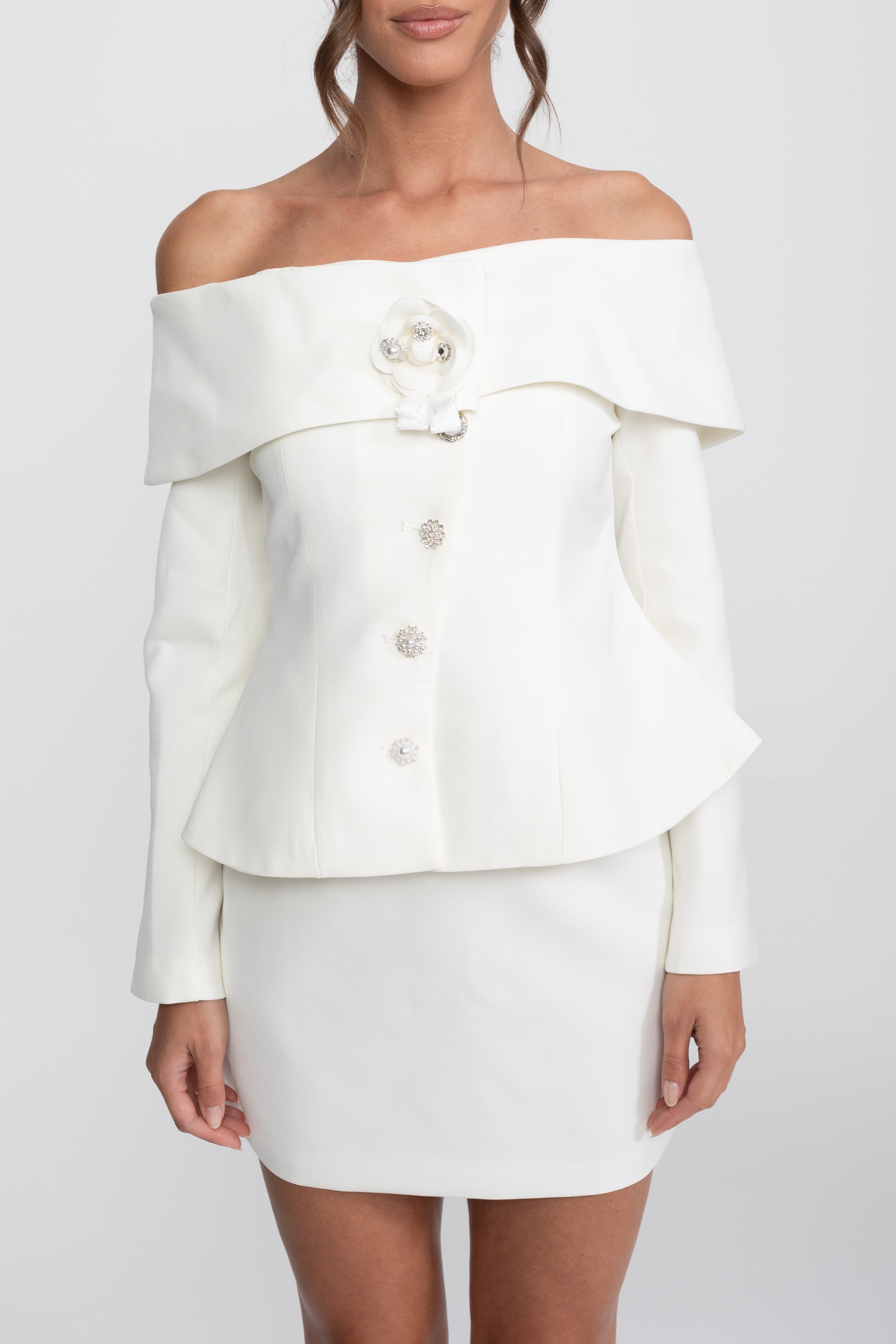 Set elegant coord cu top peplum off-shoulder și fustă mini - Alb 