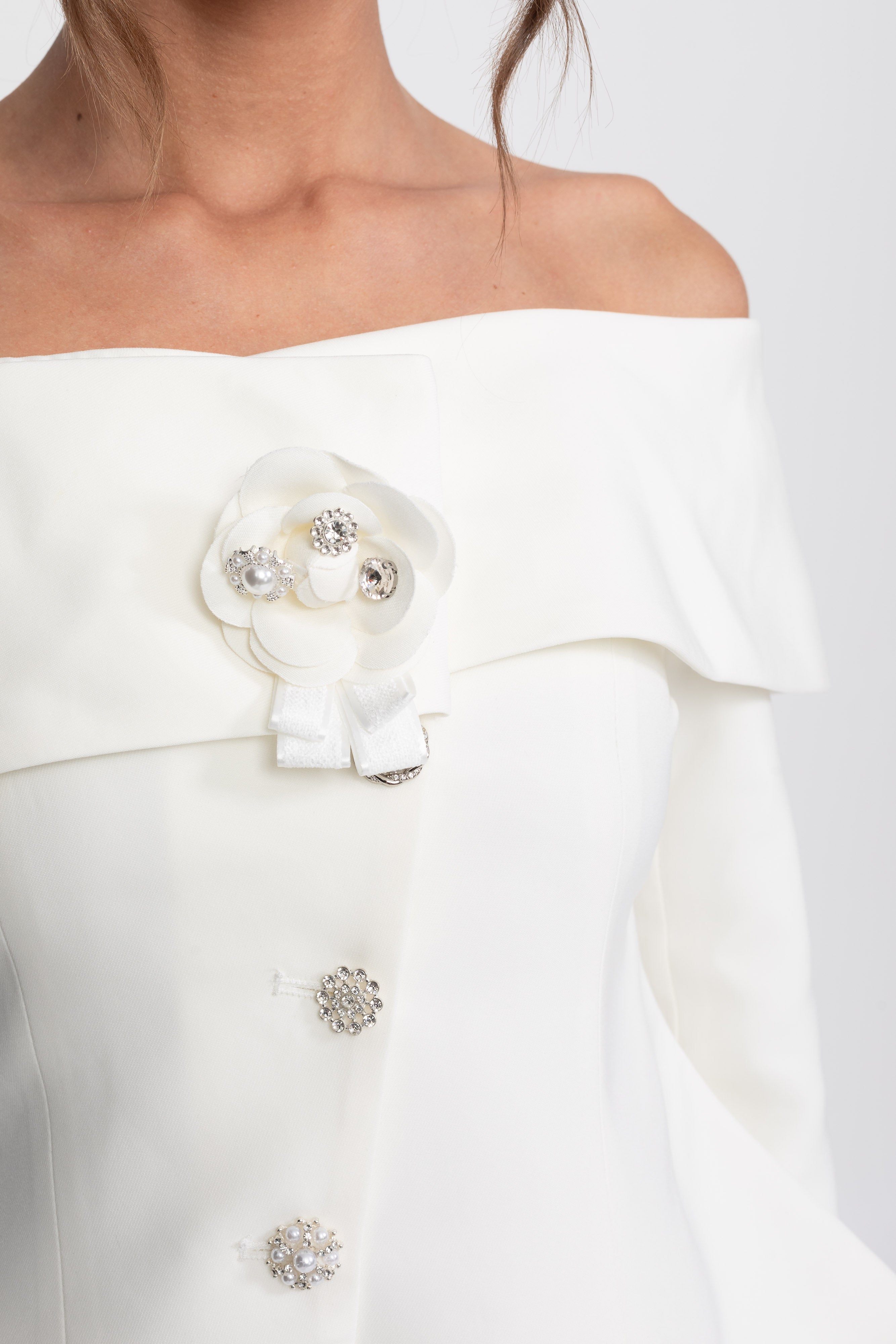 Set elegant coord cu top peplum off-shoulder și fustă mini - Alb 
