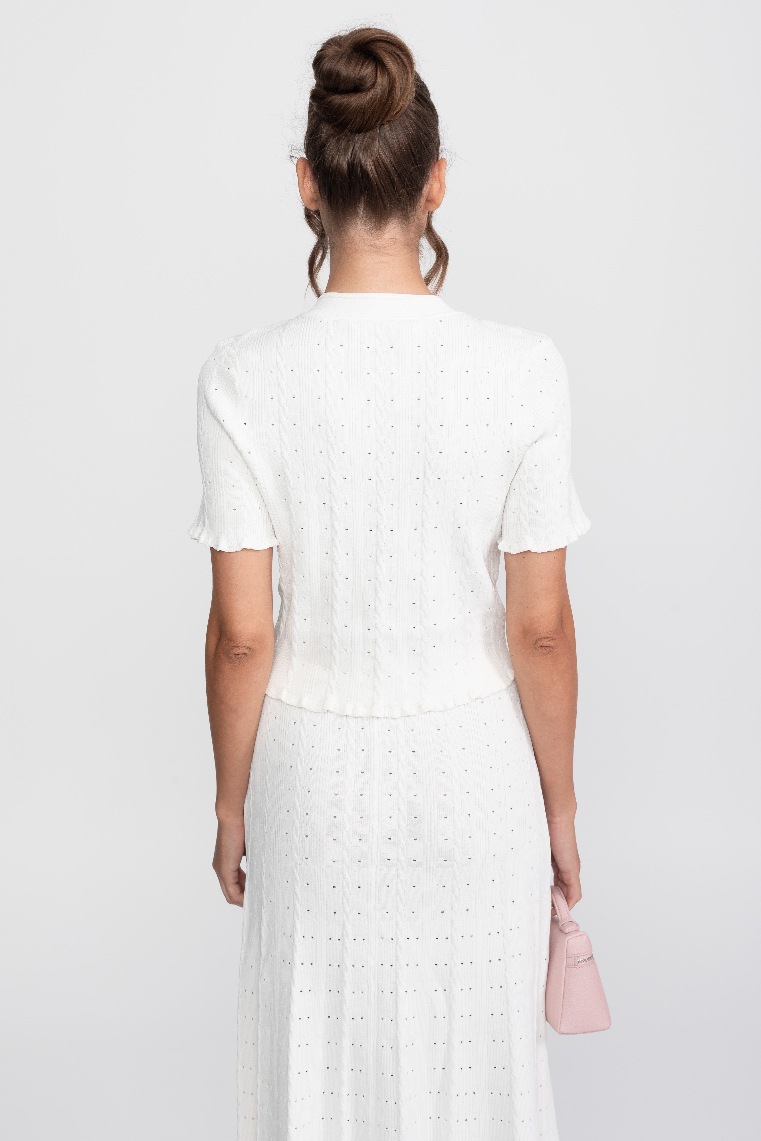 Set Co-Ord din tricot cu textură ribbed, cu cardigan cu închidere frontală cu nasturi și fustă maxi asortată - Alb 