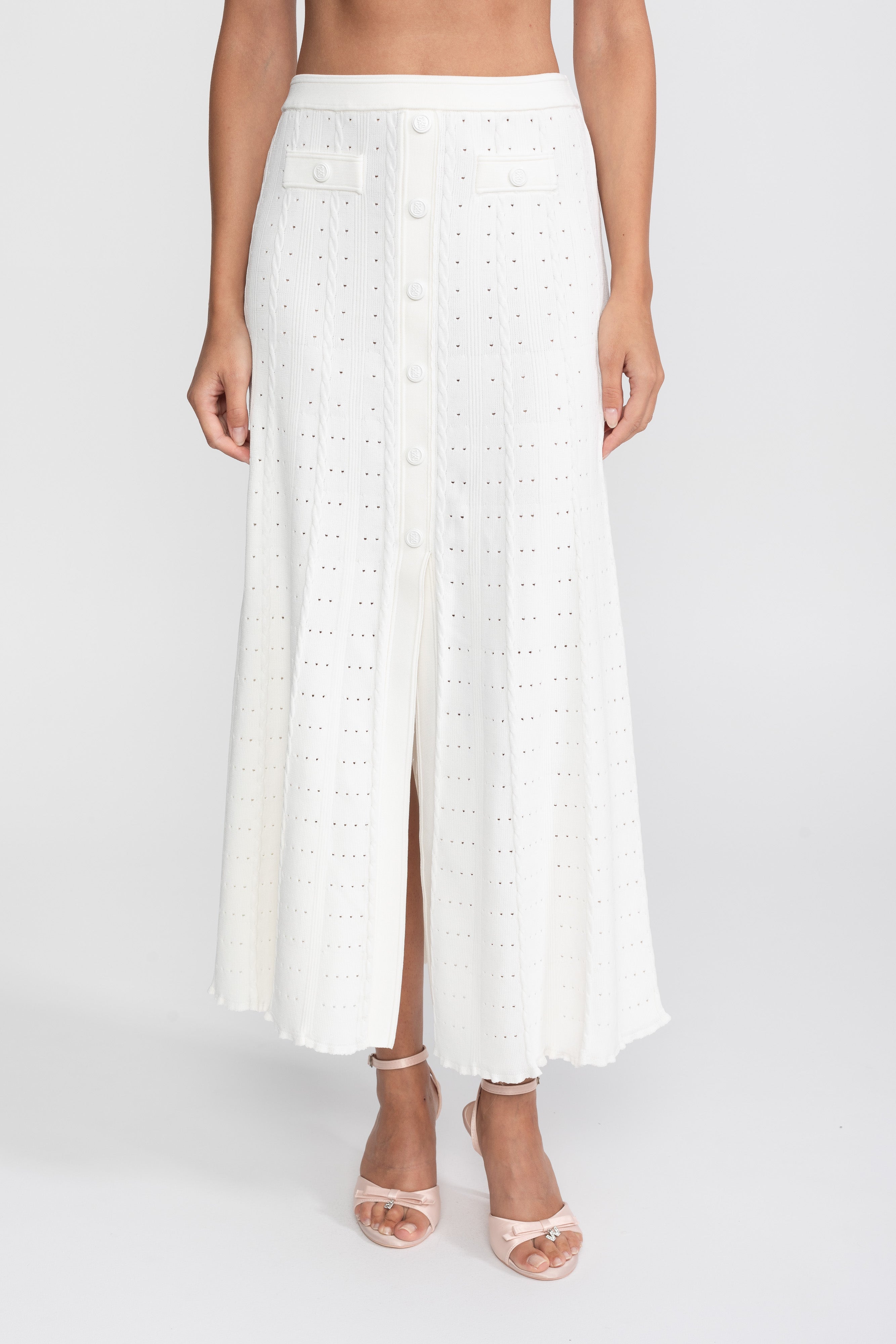 Set Co-Ord din tricot cu textură ribbed, cu cardigan cu închidere frontală cu nasturi și fustă maxi asortată - Alb 