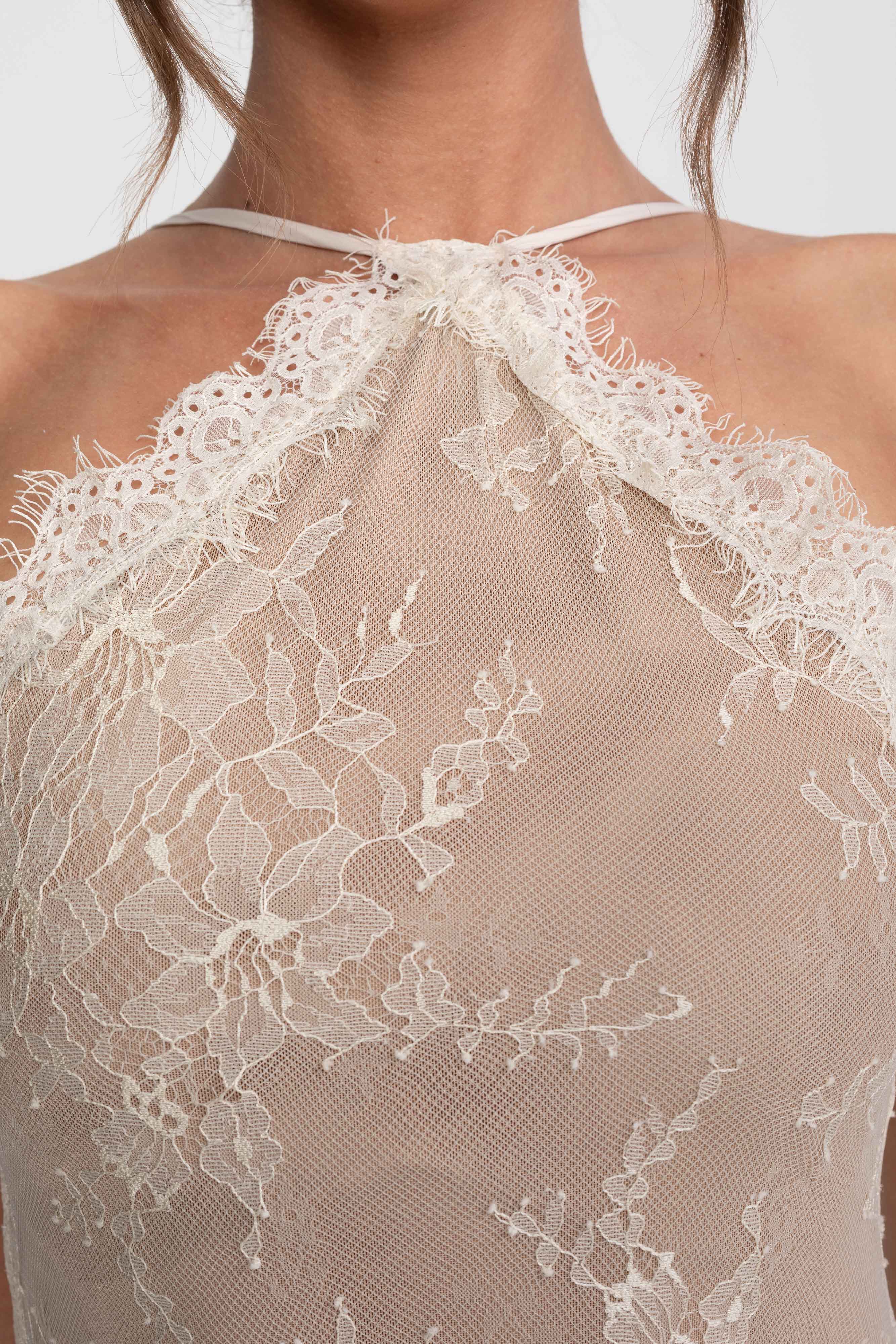 Rochie maxi fără mâneci cu halter din dantelă și fustă plisată - Cream 