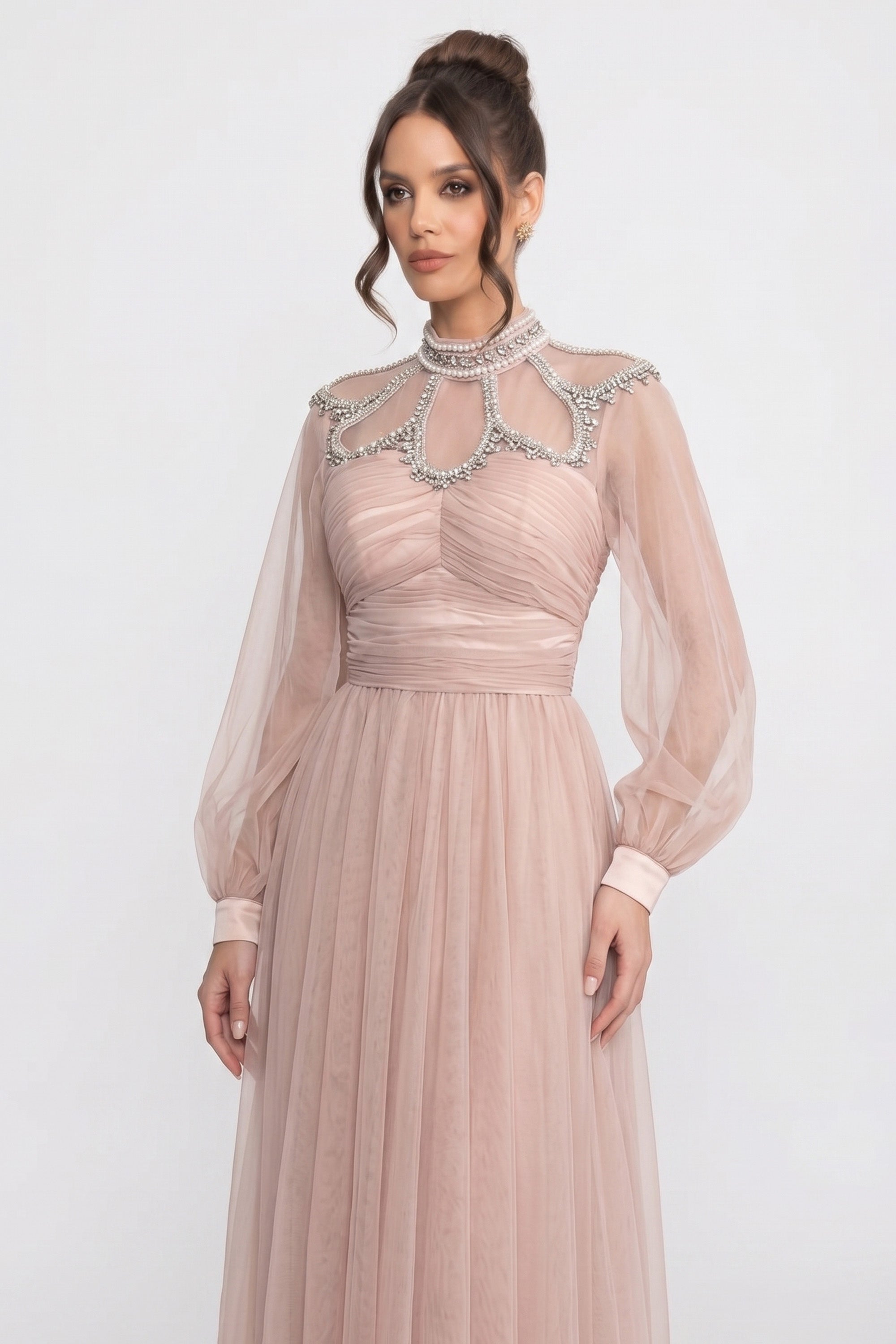 Rochie Elegantă cu Mâneci Lungi, Guler Înalt și Corp Plisat - Peach 
