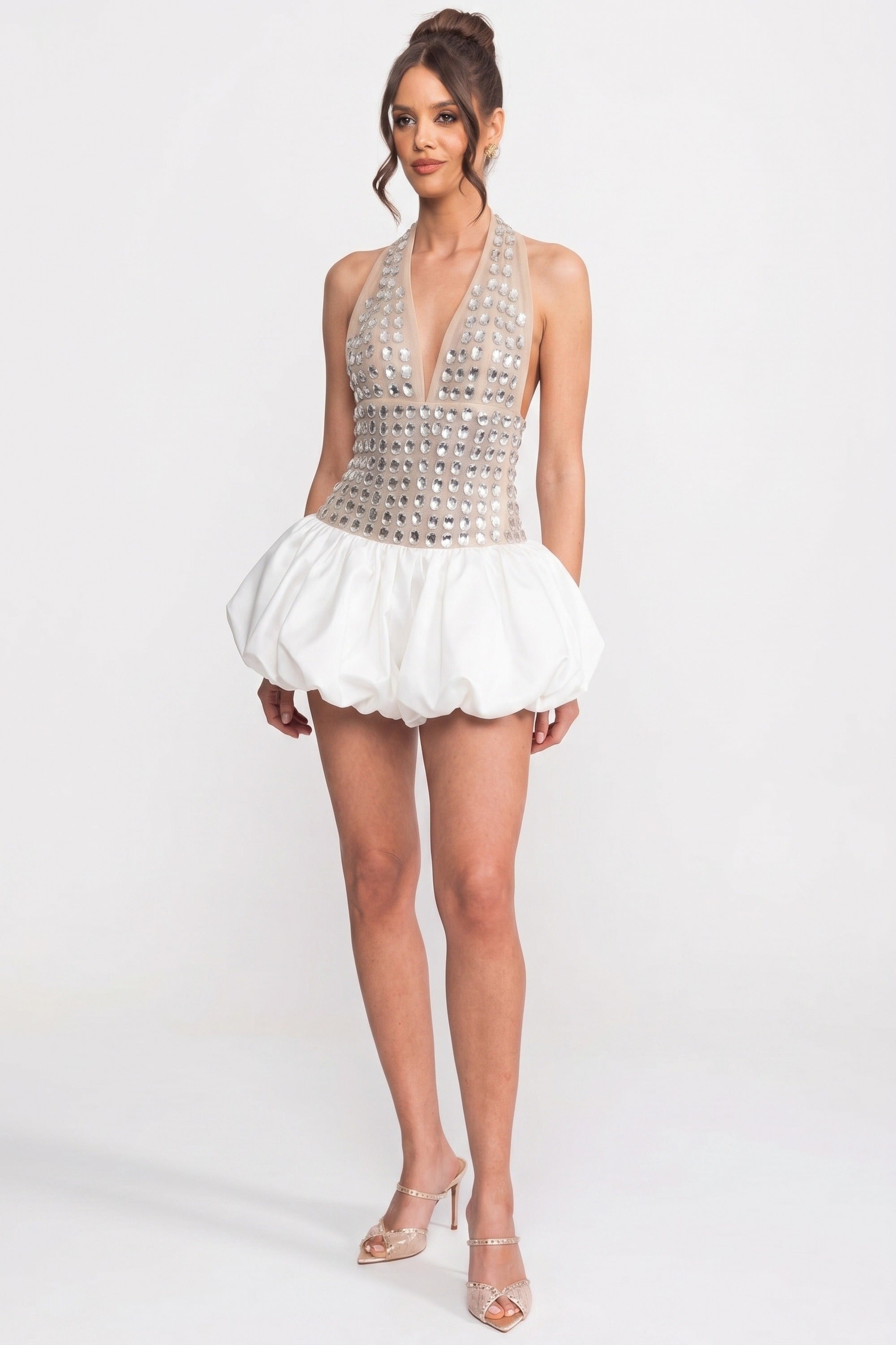 Rochie mini halter cu aplicații de cristale și fustă tip bubble - Albă 