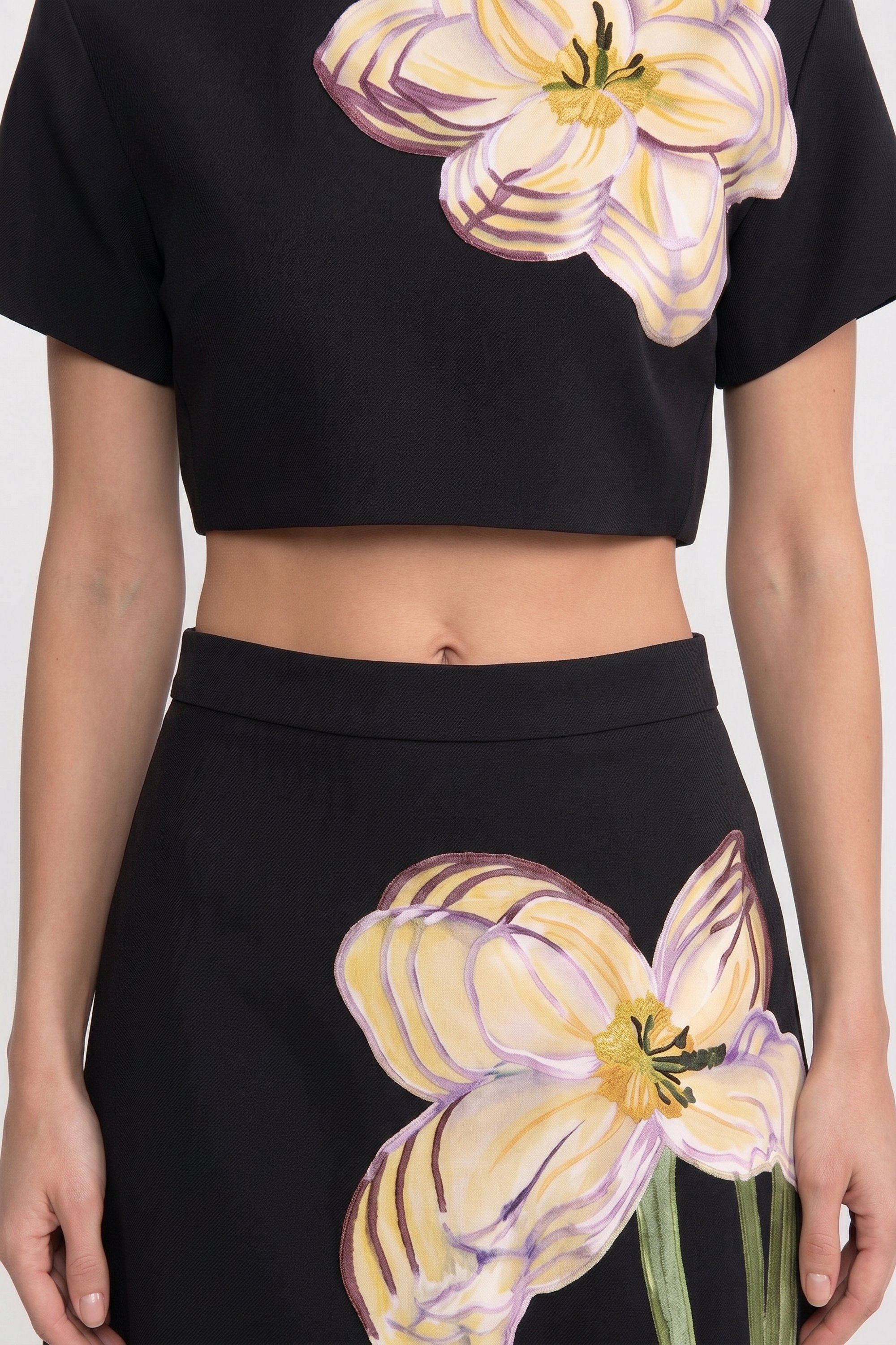 Set Co-Ord cu imprimeu floral, mânecă scurtă, cu top crop și fustă maxi - Alb 