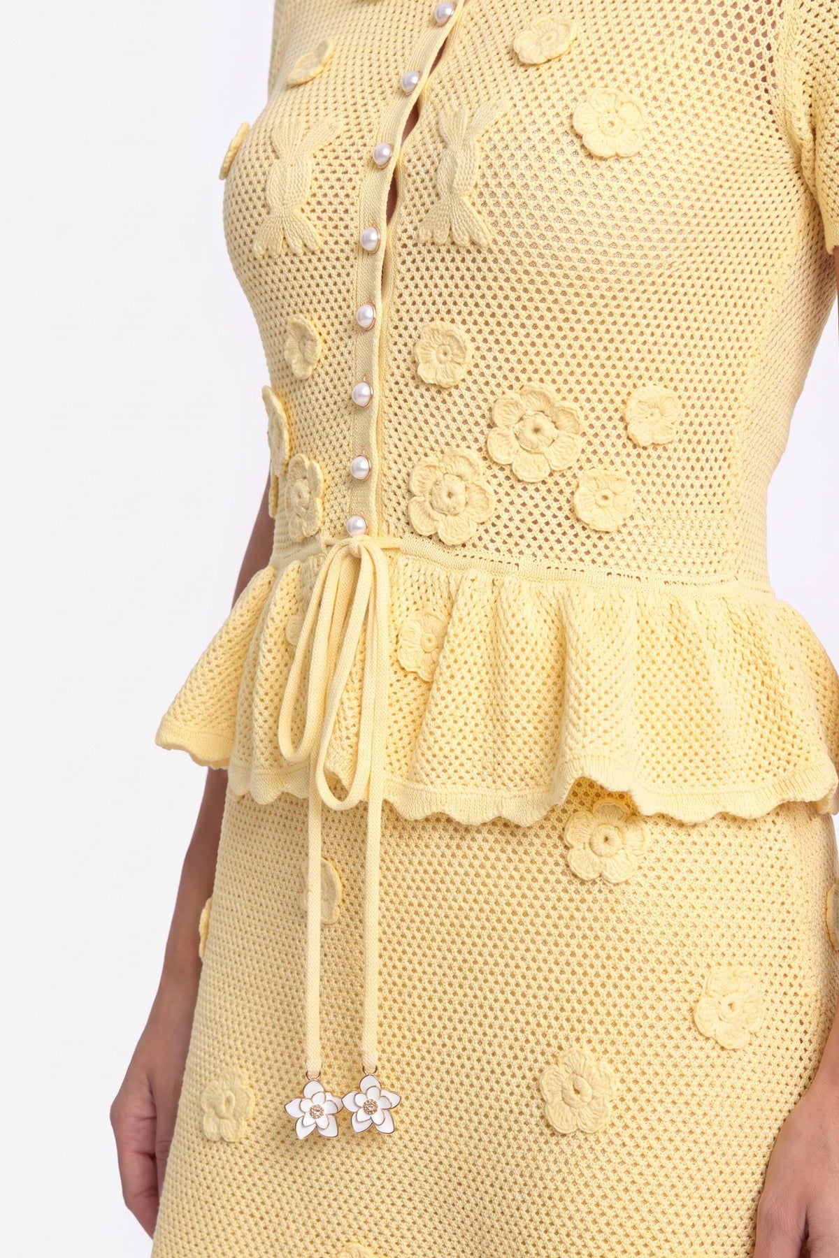 Rochie maxi peplum din croșetă florală, cu talie ajustabilă cu șnur - Galben 